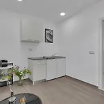 Inmitten Der In Ruhiger Lage By Interhome Hébergement de vacances Makarska