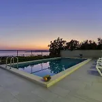 Inmitten Der In Ruhiger Lage By Interhome Hébergement de vacances Makarska