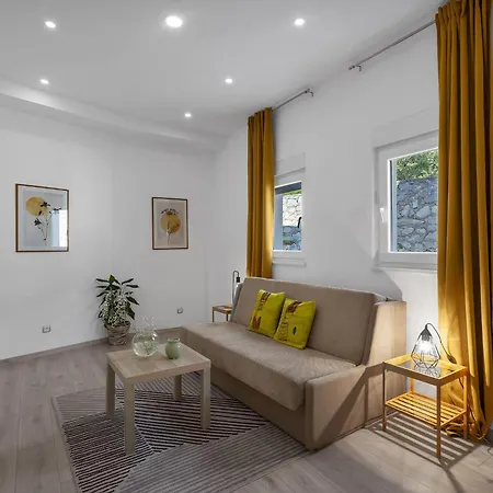 Inmitten Der In Ruhiger Lage By Interhome Nyaraló Makarska