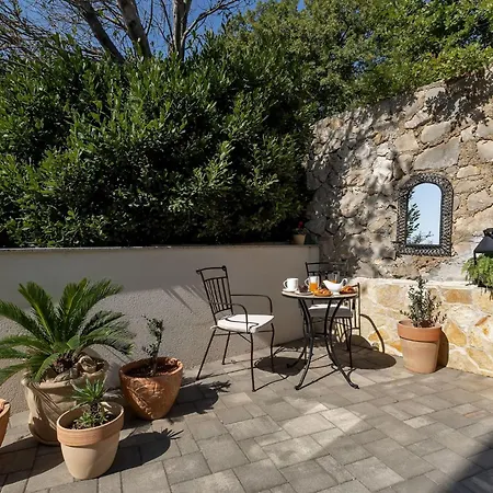 度假居 Inmitten Der In Ruhiger Lage By Interhome