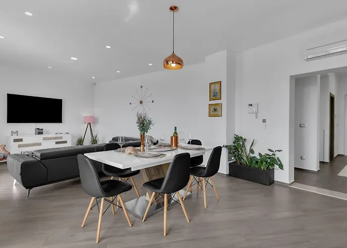 Inmitten Der In Ruhiger Lage By Interhome